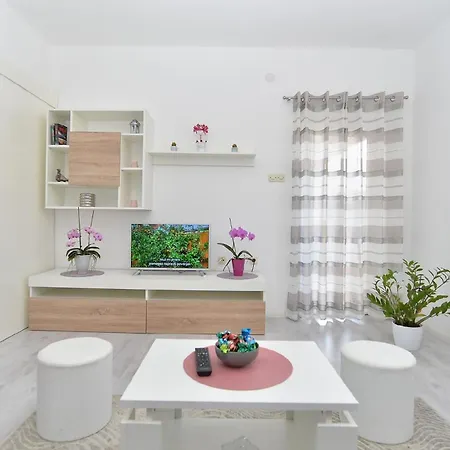 Für 2 Personen Ca 65 Qm In červar-porat, Istrien Istrische Riviera Apartamento Poreč