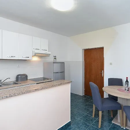 Für 2 Personen Ca 65 Qm In červar-porat, Istrien Istrische Riviera