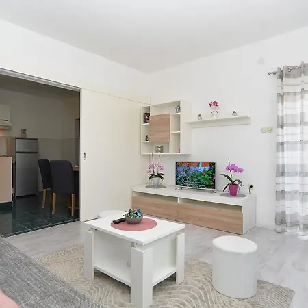 Apartment Fuer 2 Personen Ca 65 Qm In Cervar-porat, Istrien Istrische Riviera Porec