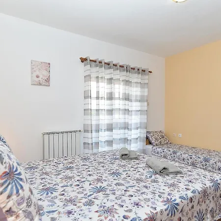Fuer 2 Personen Ca 65 Qm In Cervar-porat, Istrien Istrische Riviera * Porec