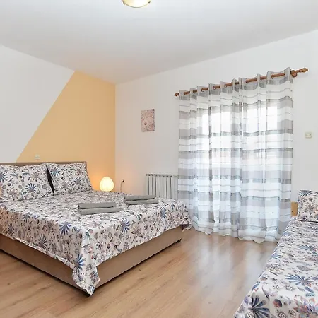 Fuer 2 Personen Ca 65 Qm In Cervar-porat, Istrien Istrische Riviera Apartment Porec